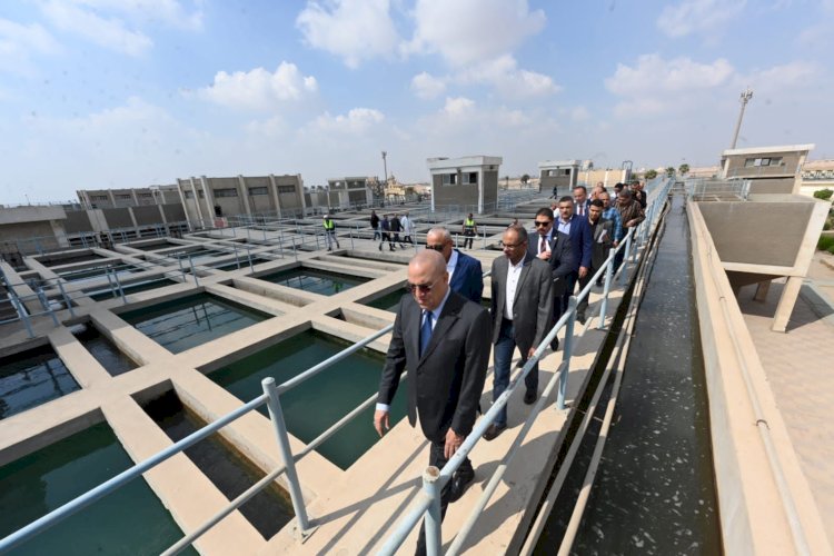 وزير الإسكان يتفقد محطة تنقية مياه الشرب بمدينة العبور بطاقة مليون م3 يومياً
