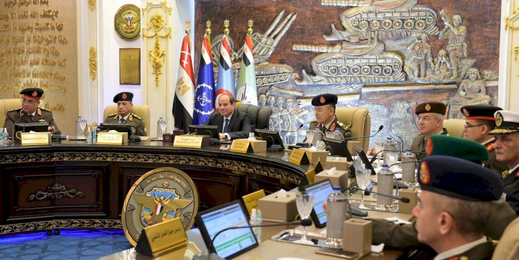 الرئيس السيسى للملتحقين بالكليات العسكرية: كونوا قدوة لجميع أبناء مصر  