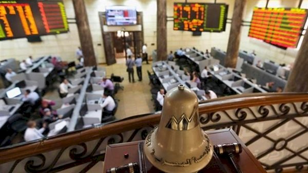تراجع جماعي لمؤشرات البورصة المصرية بختام أولى جلسات الأسبوع