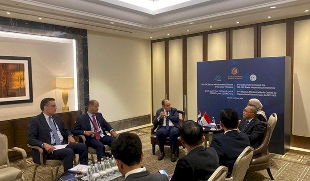 وزير التجارة والصناعة يبحث مع نظيره الإندونيسي فرص تعزيز التعاون التجاري