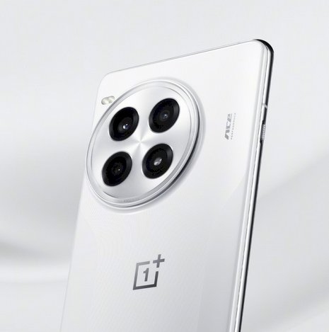 وان بلس تكشف موعد إطلاق هاتفها الرائد OnePlus Ace 3 Pro