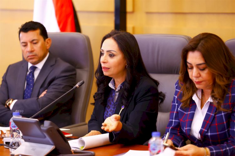 وزيرة التضامن تترأس اجتماع مجموعة العمل الوزارية بشأن تنفيذ مقترحات زيادة فصول الحضانات