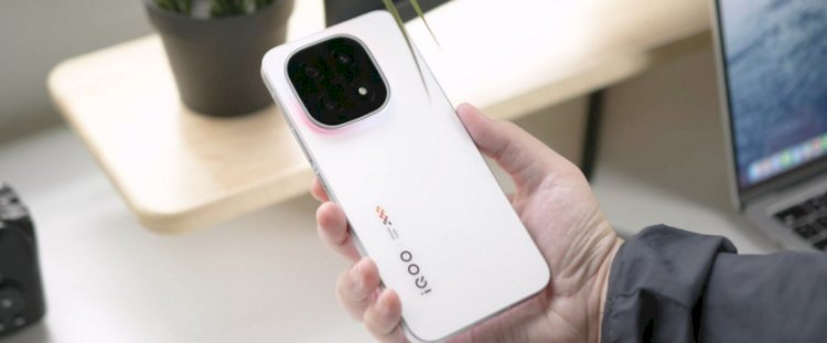 تسريبات تكشف مواصفات وسعر هاتف iQOO 15.. الأقوى في تاريخ vivo