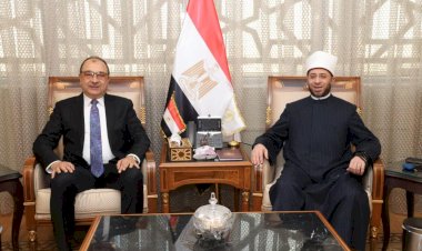 وزير الأوقاف يستقبل وزير قطاع الأعمال العام لبحث تعزيز التعاون والتكامل في عدد من المجالات