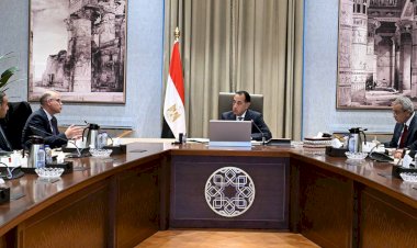 رئيس الوزراء يتابع خطة التوسّع في طرح المزيد من الشركات بالبورصة خلال العام المقبل
