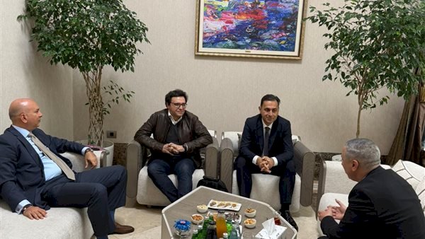 وزير الثقافة يصل إلى أذربيجان للمشاركة في أسبوع باكو للإبداع