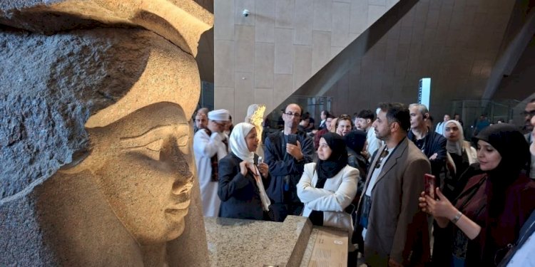 أعضاء المجلس التنفيذي للمنظمة العربية للتربية والثقافة "الألكسو" يزورون المتحف المصري الكبير