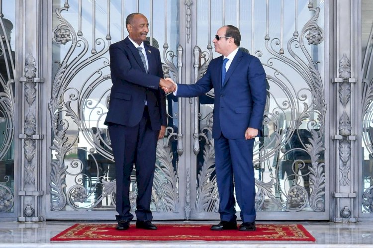 رئاسة الجمهورية تصدر بيان بتفاصيل زيارة  عبدالفتاح البرهان إلى مصر