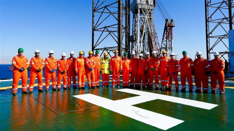 وزير البترول يتفقد حفر أول بئر ببرنامج إيني الإيطالية الجديد في خليج السويس وسيناء