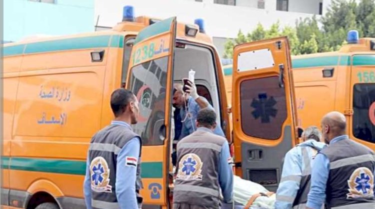 إصابة 6 أشخاص فى تصادم سيارة نقل وتروسيكل بأسوان