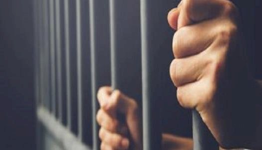 السجن 3 سنوات لمتهم باستعراض القوة وإحراز سلاح ناري بسوهاج