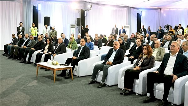 رئيس الوزراء يشهد توقيع اتفاقيات التمويل المبدئية لمشروع «ڤالي للطاقة المستدامة»