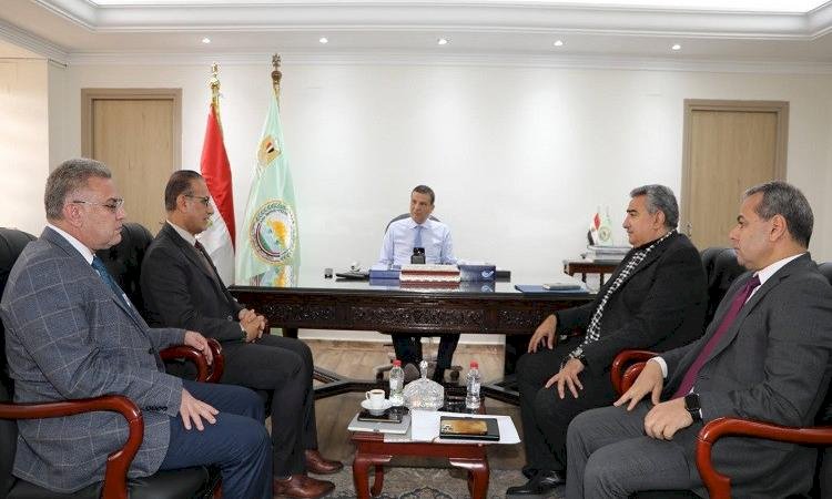 وزير الزراعة يبحث مع "مكافحة الجراد الصحراوي" سبل تعزيز التعاون الإقليمي