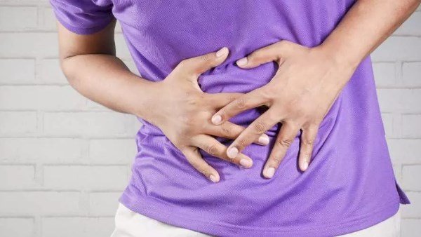 عسر الهضم.. الأعراض وخطوات بسيطة للعلاج في المنزل