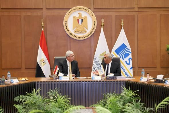 وزير التعليم العالي يترأس اجتماع مجلس إدارة هيئة تمويل العلوم والتكنولوجيا والابتكار