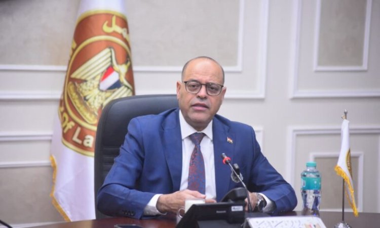 تنفيذًا لتوجيهات وزير العمل محمد جبران.. وتكثيفًا للرقابة الميدانية على السلامة والصحة المهنية