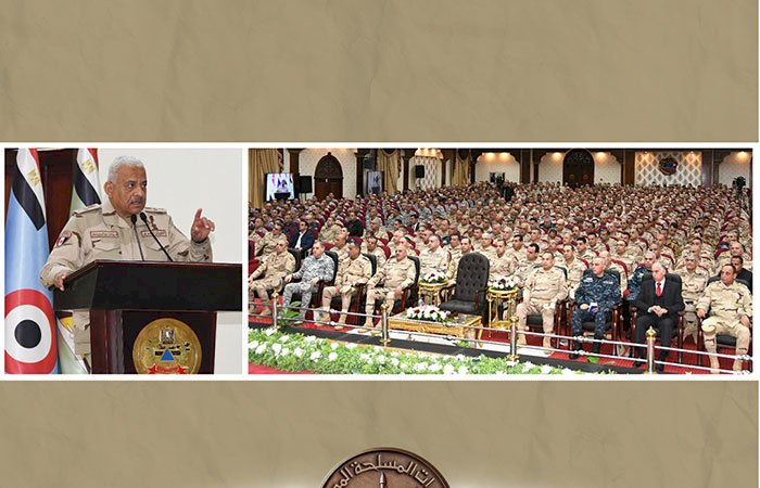 وزير الدفاع والإنتاج الحربى يلتقى بعدد من قادة وضباط القوات المسلحة