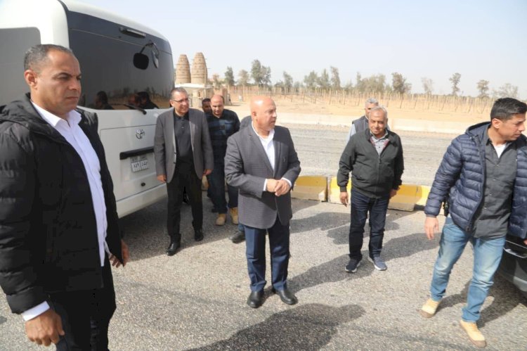 وزير الصناعة والنقل يتفقد مواقع العمل بمشروع تطوير ورفع كفاءة الطريق الدائري الإقليمي