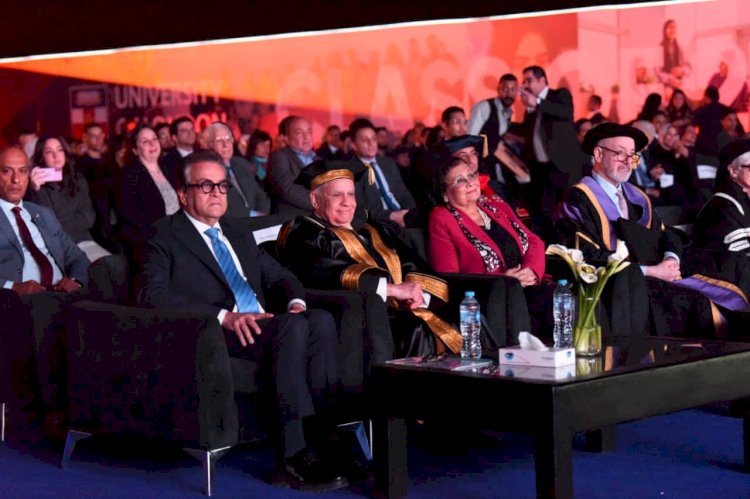 خالد عبدالغفار يشهد تخريج الدفعة الأولى من الجامعة الأوروبية في مصر