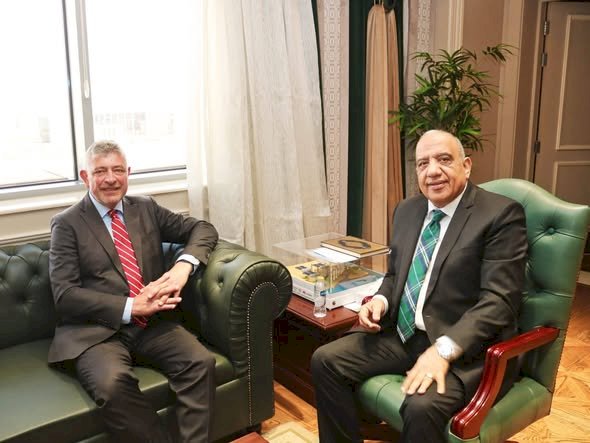 وزير الكهرباء يستقبل سفير الدنمارك بالقاهرة لبحث التعاون في الطاقة المتجددة