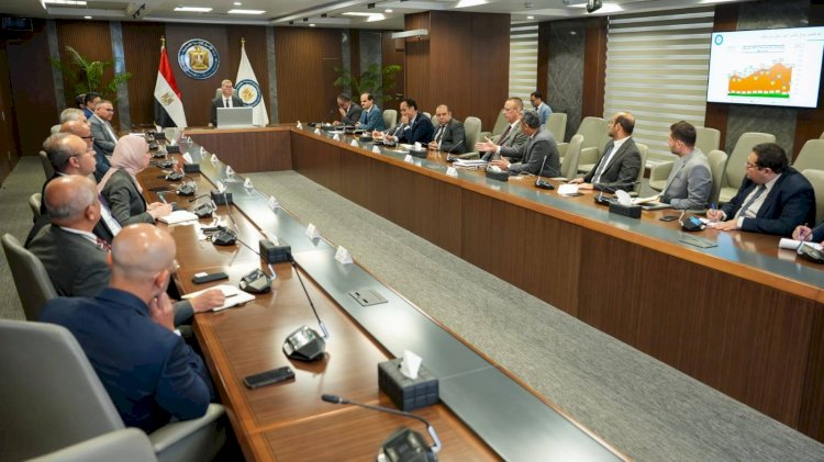 وزير البترول: تسريع تطبيق تقنيات الحفر الأفقي والتكسير الهيدروليكي لزيادة الإنتاج البترولي