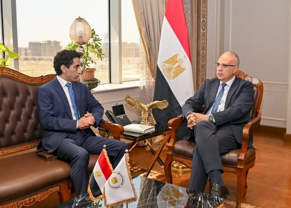 وزير الري يلتقي المدير التنفيذي للشبكة الإسلامية لتنمية وإدارة مصادر المياه التابعة لمنظمة التعاون الإسلامي