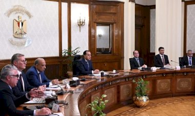 رئيس الوزراء يتابع موقف تنفيذ عدد من ملفات العمل بالمنطقة الاقتصادية لقناة السويس