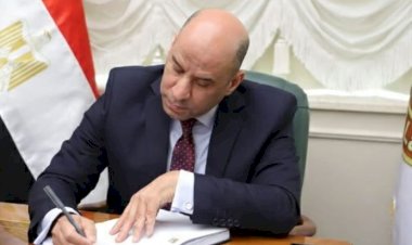 وزير العمل يعتمد صرف 343.9 مليون جنيه منحة عيد الفطر للعمالة غير المنتظمة