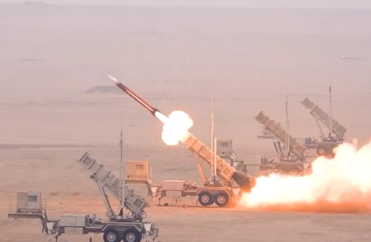 أبو ظبي: صواريخ إيرانية تستهدف منشآت طاقة دون إصابات