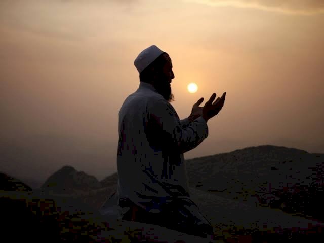 ما فضل الصلاة علي النبي محمد" صلي الله عليه وسلم"؟