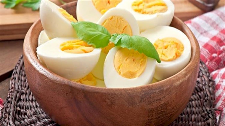 تحذيرات من الإفراط في تناول البيض