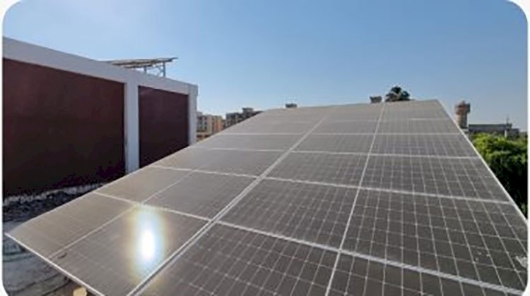 آمنة: تركيب 13 محطة طاقة شمسية بقري مبادرة " حياه كريمة" في 3 محافظات