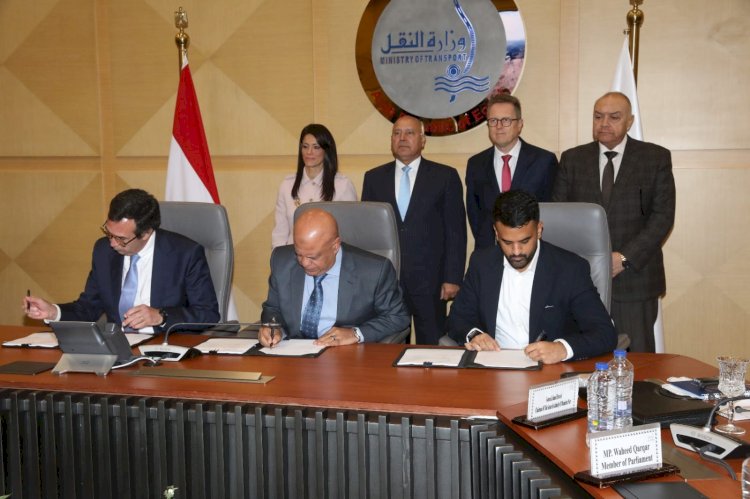توقيع اتفاقية الحلول بين هيئة ميناء دمياط وشركة أليانس لمحطات الحاويات وبنك HSBC