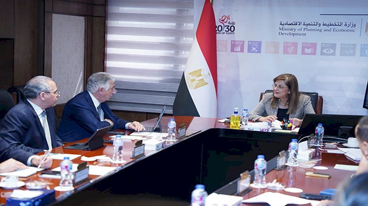 وزيرة التخطيط  تتباحث مع الرئيس التنفيذي للمؤسسة الدولية الإسلامية لتمويل التجارة