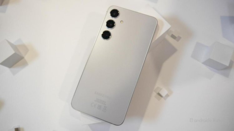 سامسونج تطلق نسخة رخيصة من هاتف Galaxy S24 الأسطوري الرائع