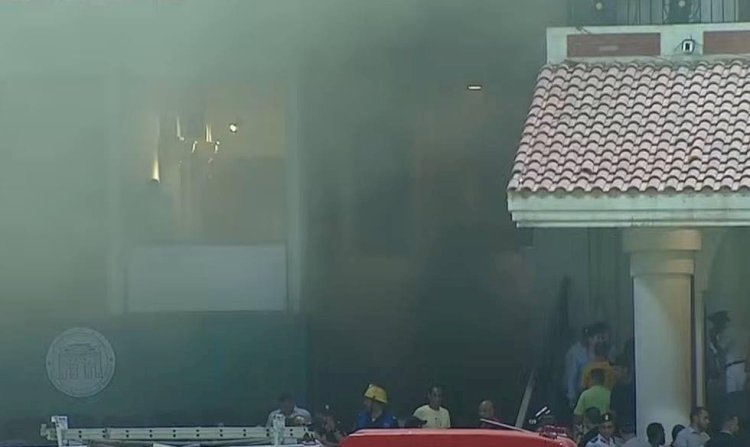إلغاء مباراة سموحة وبيراميدز بسبب حريق استاد الإسكندرية