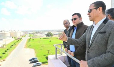 وزير الإسكان يتفقد محطة معالجة مياه الصرف الصحي بالجبل الأصفر