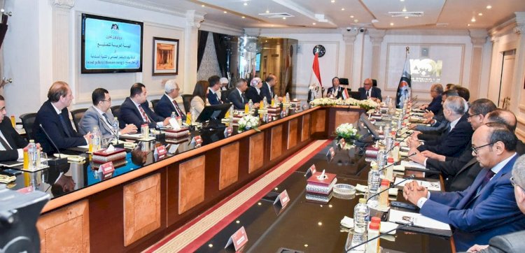 رئيس الهيئة العربية للتصنيع يؤكد حرص الهيئة على تعزيز التعاون مع وزارة البيئة