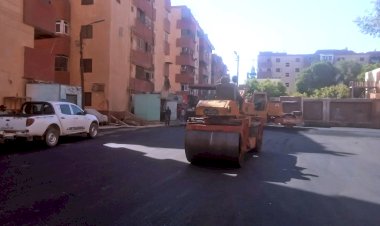 *استكمال أعمال رصف وتطوير منطقة العمري بحي غرب  بسوهاج 