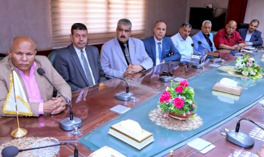 محافظ سوهاج يعقد اجتماعًا لمتابعة استمرار تطبيق الإجراءات الرقابية وانتظام سير امتحانات الثانوية العامة