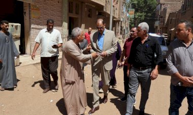 محافظ سوهاج يتفقد مستوى الخدمات المقدمة للمواطنين والوضع العام بقرية " المدمر "