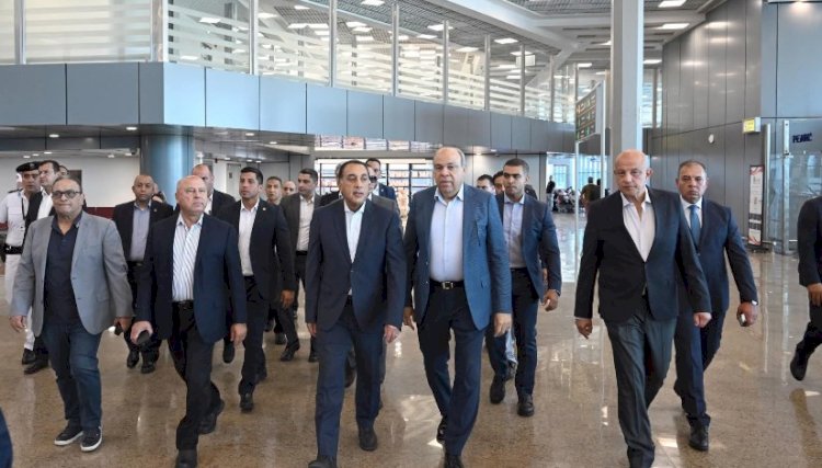 رئيس الوزراء يبدأ جولة ميدانية لتفقد المشروعات الجارية لتطوير المنطقة المحيطة بالمتحف المصري الكبير