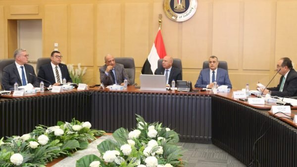 المجلس الأعلى للطاقة يناقش الإسراع في توفير "الطاقة" اللازمة