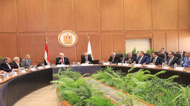 وزير التعليم العالي يترأس اجتماع مجلس الجامعات الأهلية
