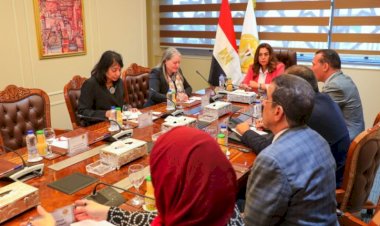 وزيرة التنمية المحلية تبحث نتائج برنامج التنمية المحلية بصعيد مصر مع لجنة التقييم المستقل للبنك الدولي