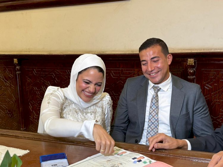 الأنباء الدولية تهنىء الاستاذ محمد عاطف والمهندسة ميرنا شريف بمناسبة عقد القران السعيد