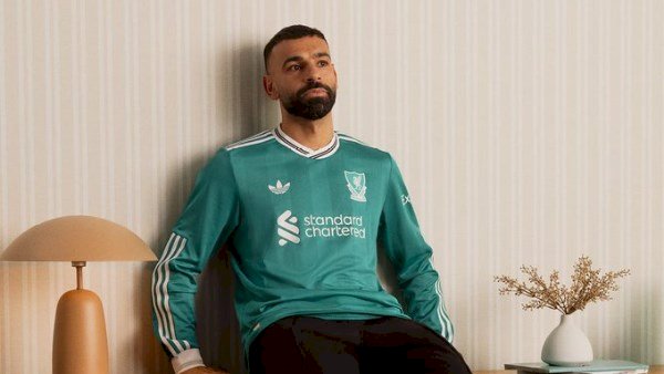 تعرف على سبب حذف محمد صلاح لصورته بقميص ليفربول