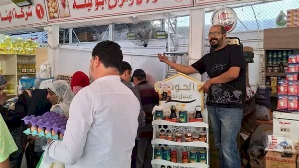 الدقهلية: أسعار مخفضة بالمعرض الدائم للسلع الغذائية بشارع قناة السويس بالمنصورة