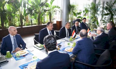 وزير الخارجية يلتقي رئيس وزراء لبنان