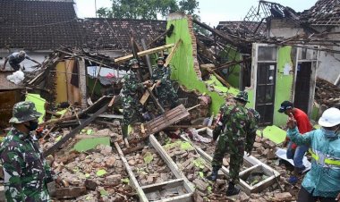 زلزال قوي يضرب جزيرة سولاويزي الإندونيسية بقوة 6.2 درجة